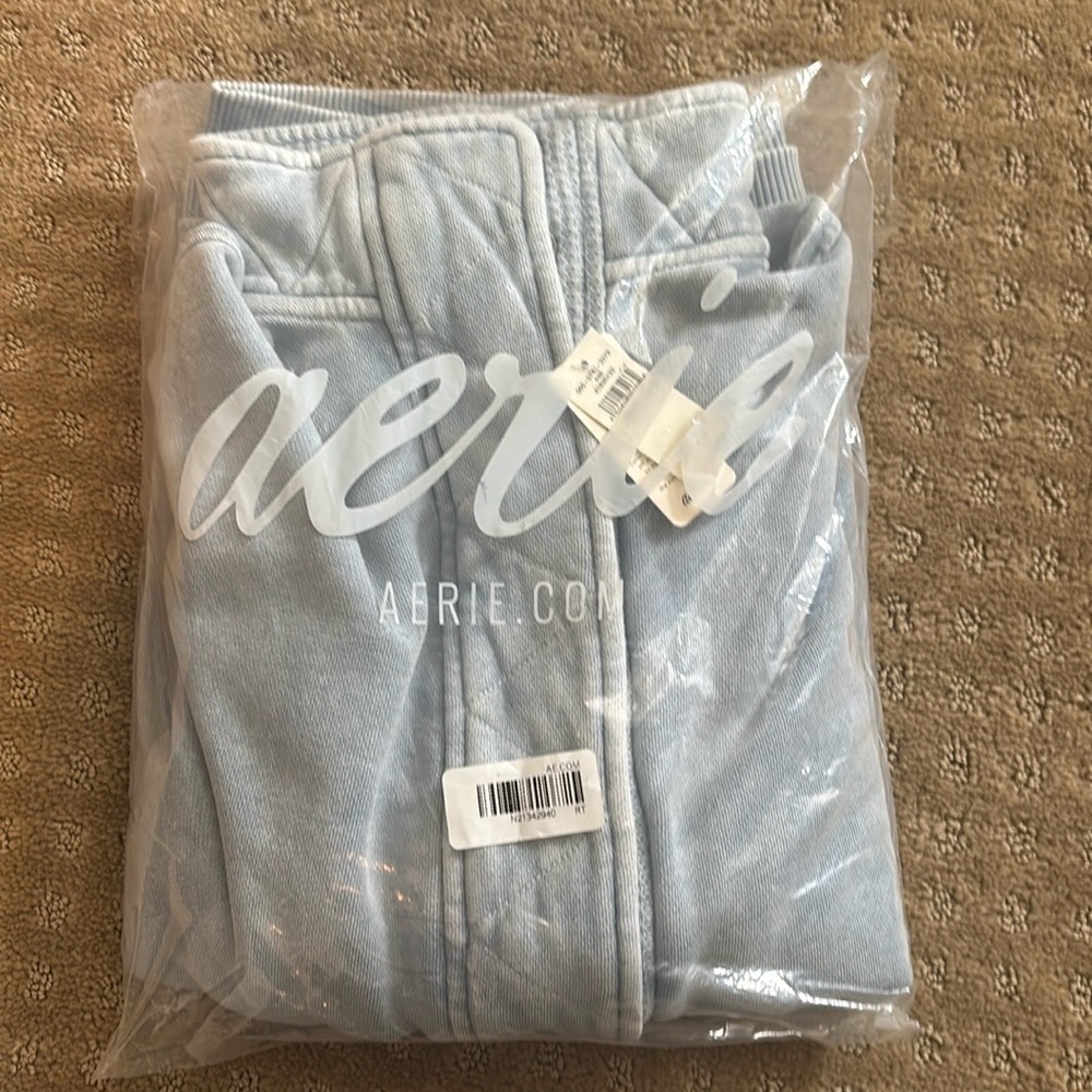 Aerie Getaway quarter snap sweatshirt new with tags